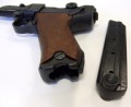 Pistolet Parabellum P08 Luger Long z drewnianymi okładzinami